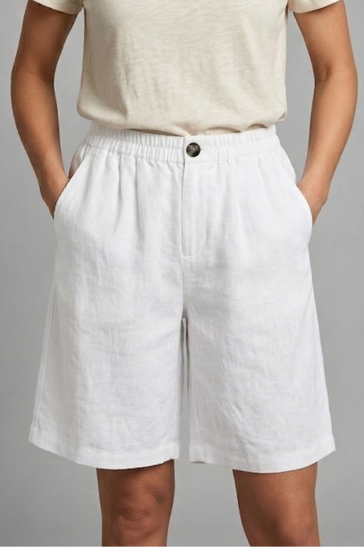 Bermuda donna con vita elastica e coulisse, tasche laterali e gamba larga - Bianco
