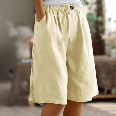 Bermuda donna con vita elastica e taglio comodo, tasche laterali, pantaloncini casual estivi - Beige