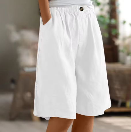 Bermuda donna con vita elastica e taglio comodo, tasche laterali, pantaloncini casual estivi - Bianco