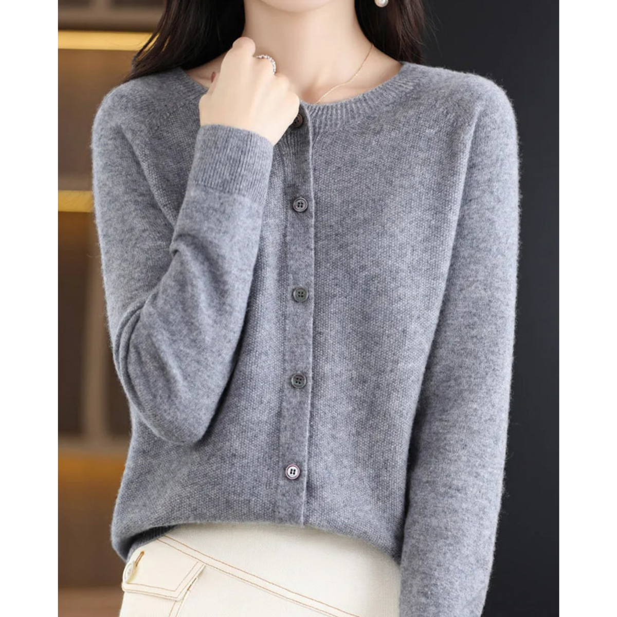 Cardigan in cashmere da donna a girocollo con bottoni, manica lunga, morbido ed elegante - Grigio
