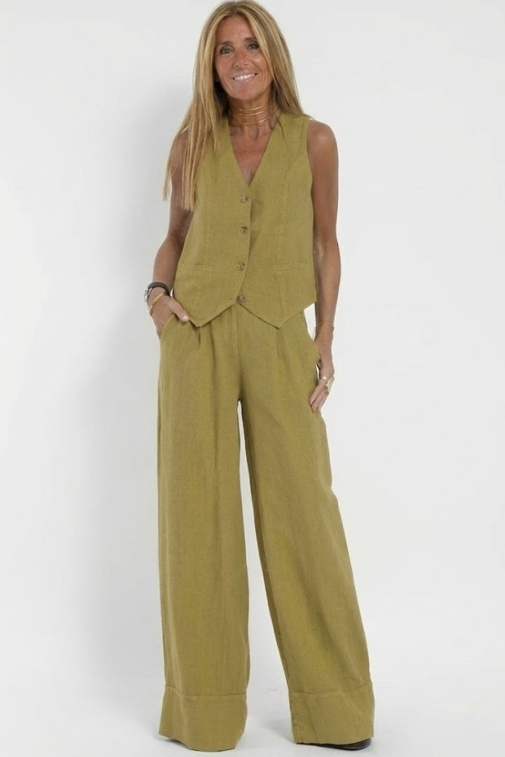 Completo tailleur donna con gilet scollo a V e pantalone a gamba larga, elegante per cerimonia - Verde oliva