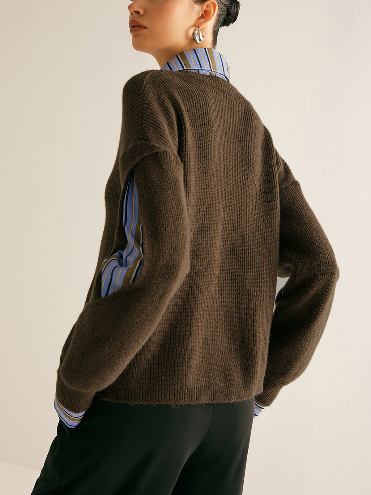 Maglione a coste da donna 2 in 1 con effetto camicia e maniche cut-out - view 5