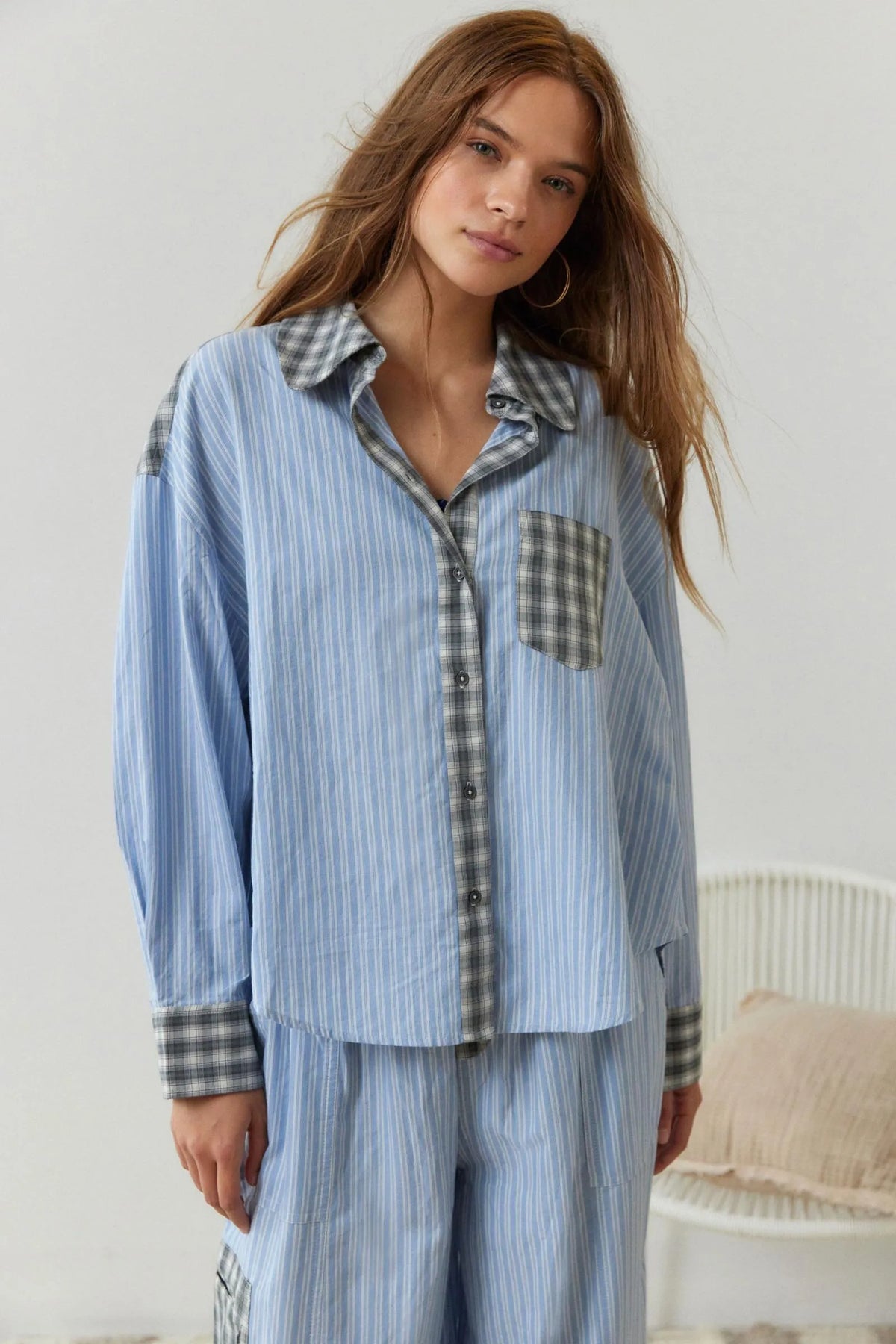 Pigiama donna in cotone a due pezzi, camicia oversize a quadri e righe con pantaloni lunghi, per l'autunno - Blu