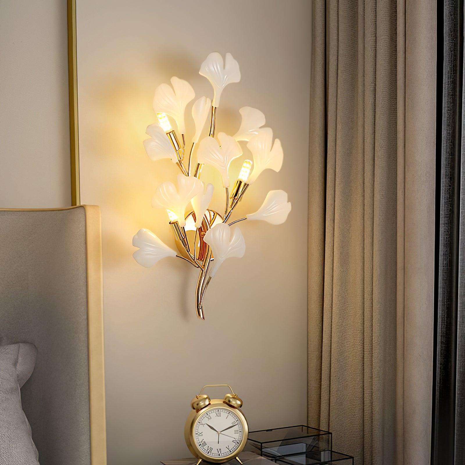 Lampada da Parete Ginkgo in Stile Mid Century con Finitura Oro e Bianco, Applique Decorativa per Interni 2