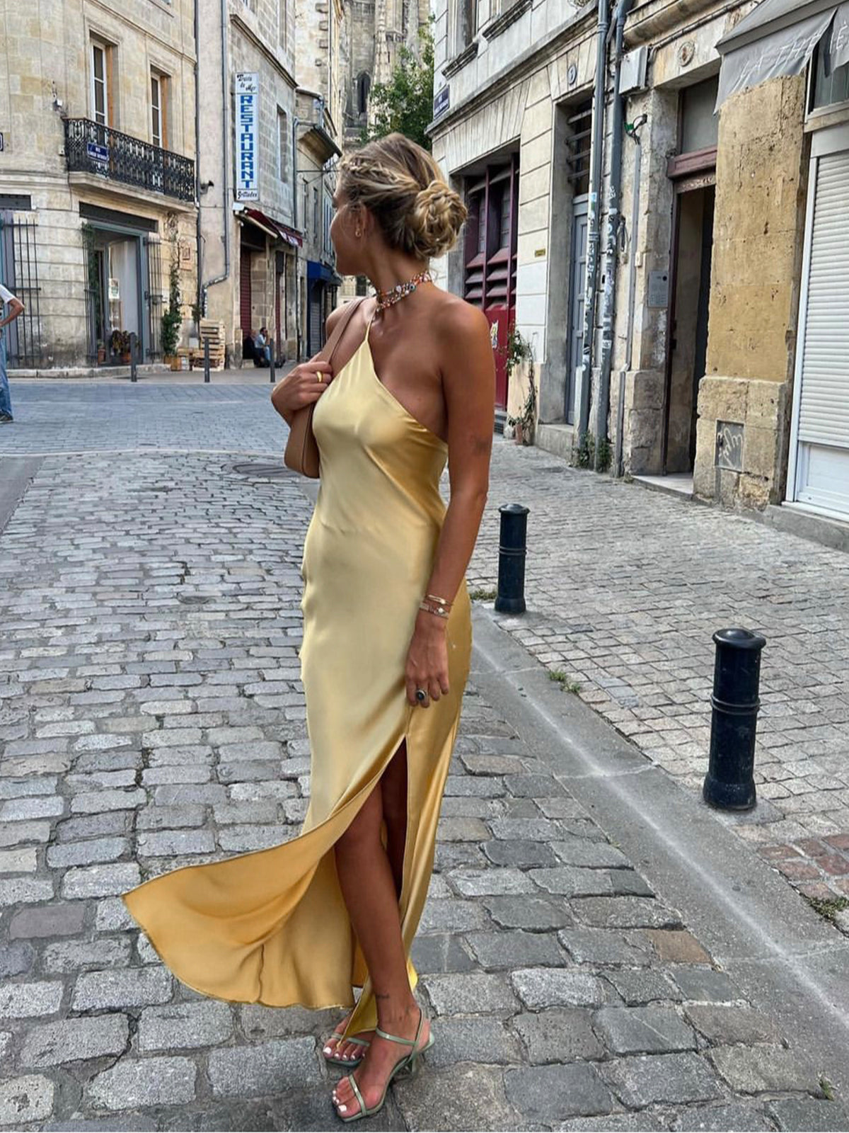 Abito midi da donna monospalla con schiena scoperta e spacco laterale, elegante per cerimonia e matrimonio - view 12