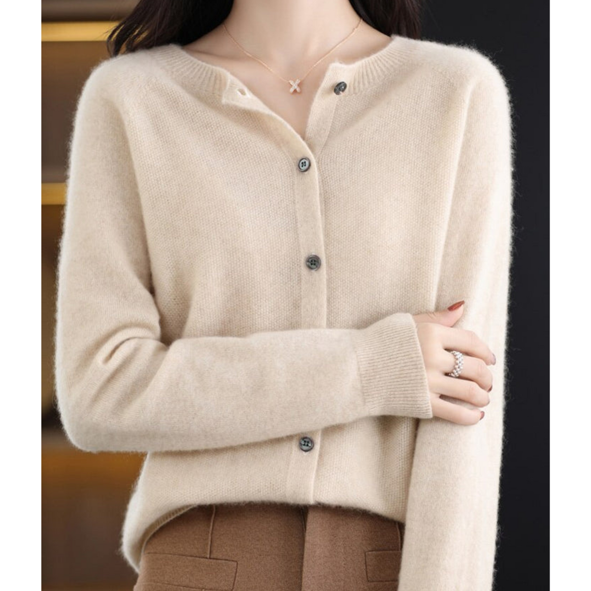 Cardigan in cashmere da donna a girocollo con bottoni, manica lunga, morbido ed elegante - Kaki