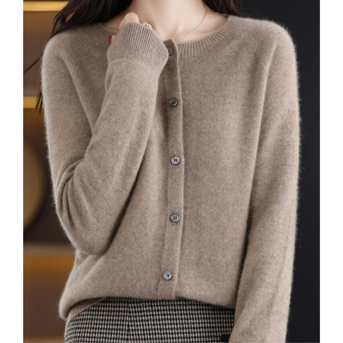 Cardigan in cashmere da donna a girocollo con bottoni, manica lunga, morbido ed elegante - Marrone