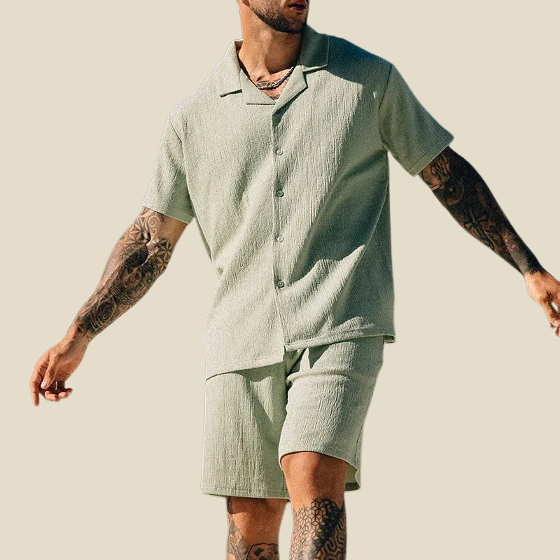 Completo due pezzi da uomo: camicia a manica corta e pantaloncini elastici, casual ed estivo da mare - Verde