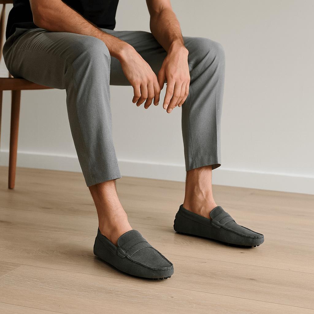 Mocassini scamosciati da uomo, eleganti e casual, comodi per ufficio e tempo libero - Grigio