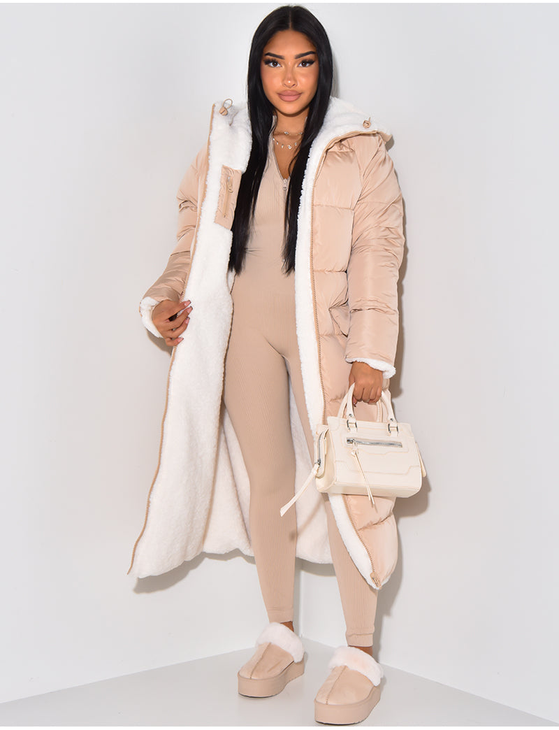 Piumino lungo da donna reversibile con cappuccio, trapuntato per l'inverno - Beige
