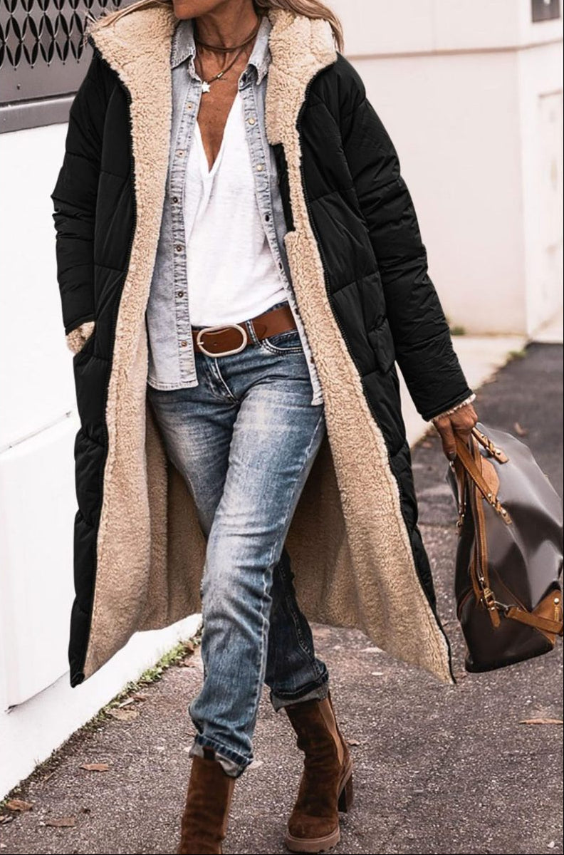Piumino lungo reversibile da donna con cappuccio e interno in orsetto, giaccone invernale trapuntato oversize - Nero